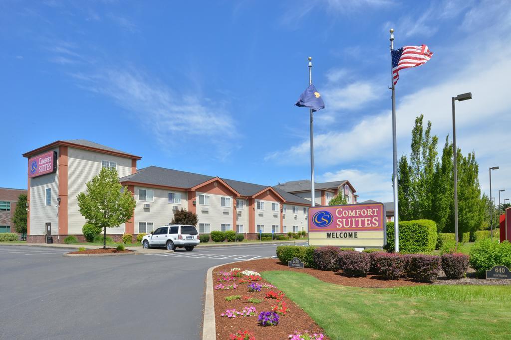 Comfort Suites Salem Exterior photo