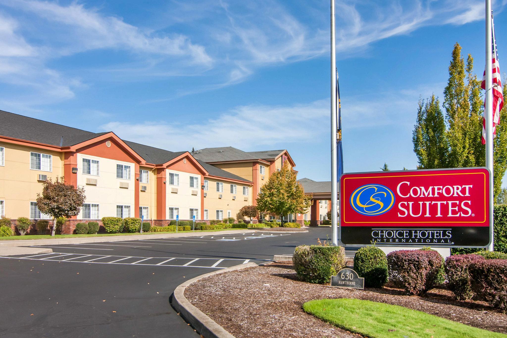 Comfort Suites Salem Exterior photo
